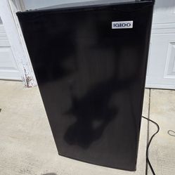 Mini Refrigerator - Igloo