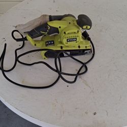  RYOBI 3 in. x 18 in. Belt Sander features a powerful 6-Amp motor that delivers the power and performance to take on most heavy duty jobs.
