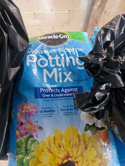 MIRACLE GRO Potting Mix Soil 6 BAGS