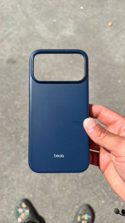 Beats iPhone 17 pro max case