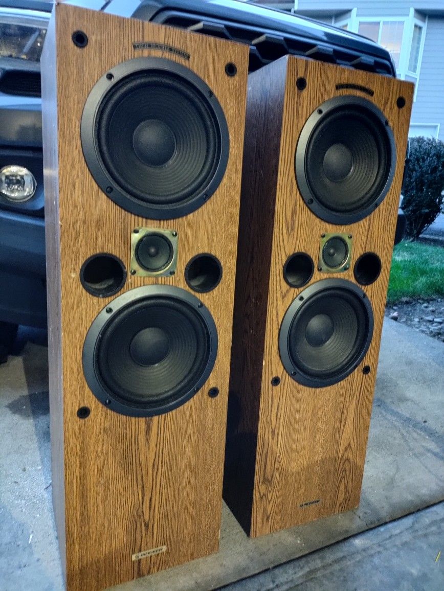 Pioneer Tower Speaker