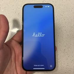 iPhone 15 (128 GB)