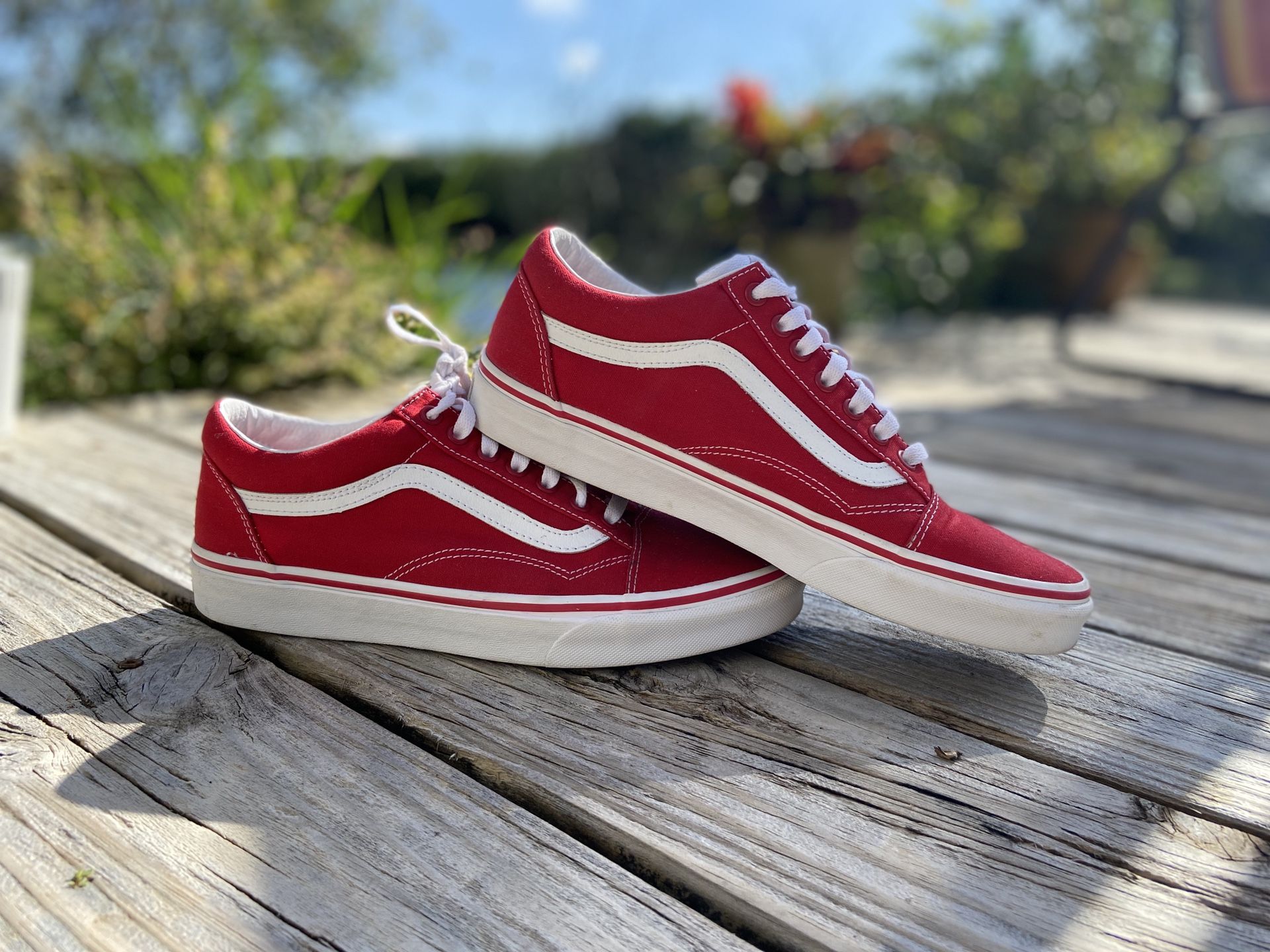 Red Vans Old skool (9.0 M 10.5 W)