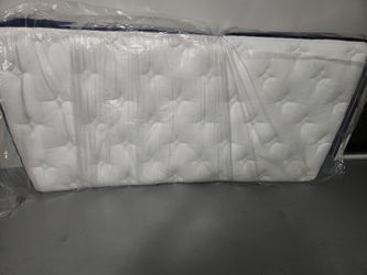 Twin size mattress  10"