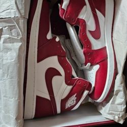 RETRO AJ1 HIGH OG ARTISANAL RED 