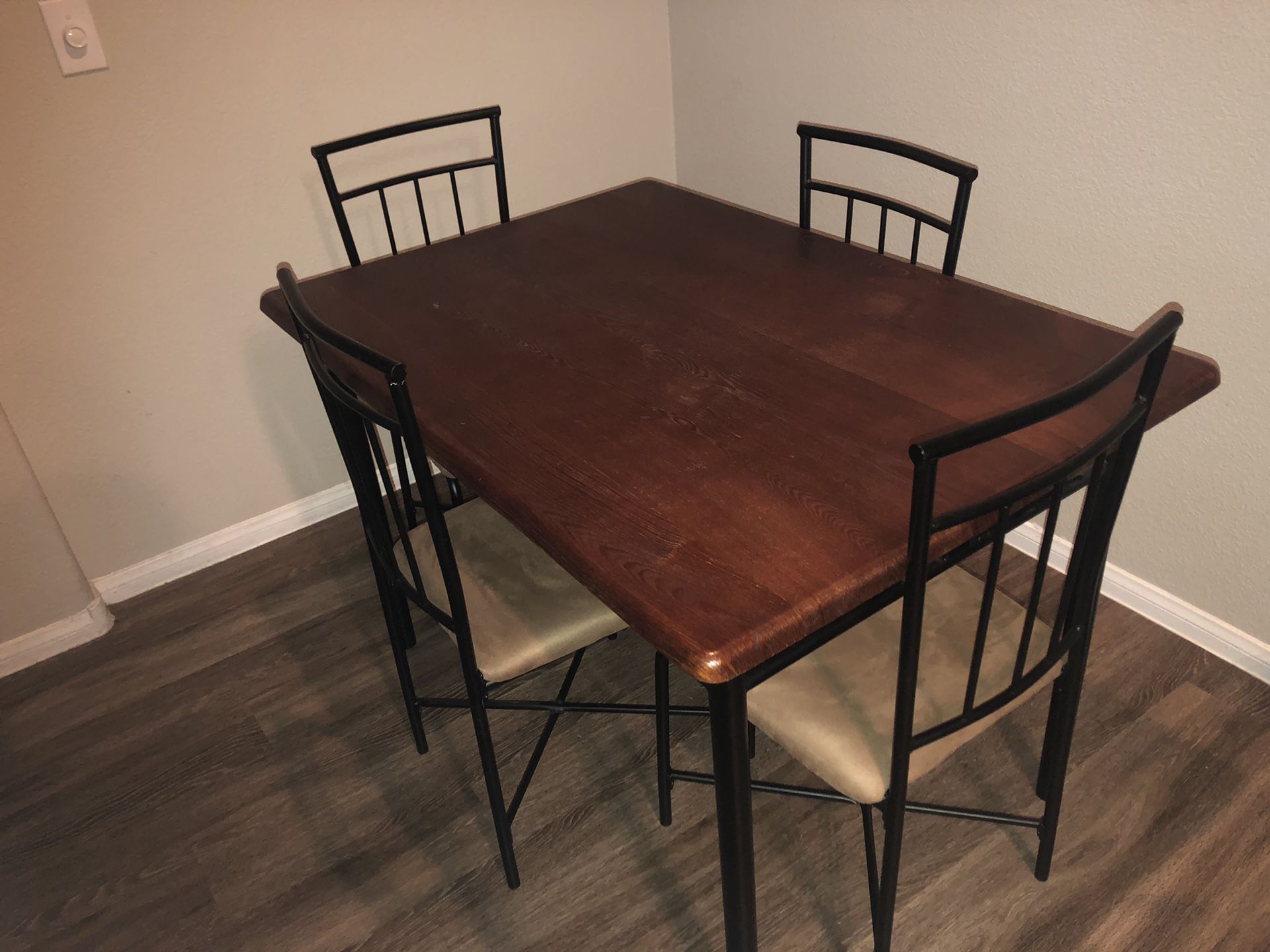 Medium Size Kitchen Table
