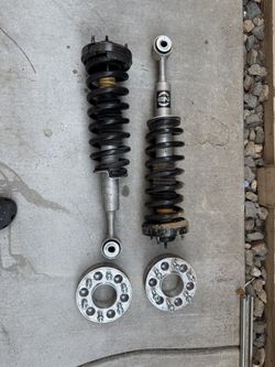 Rough country N3 Leveling Struts