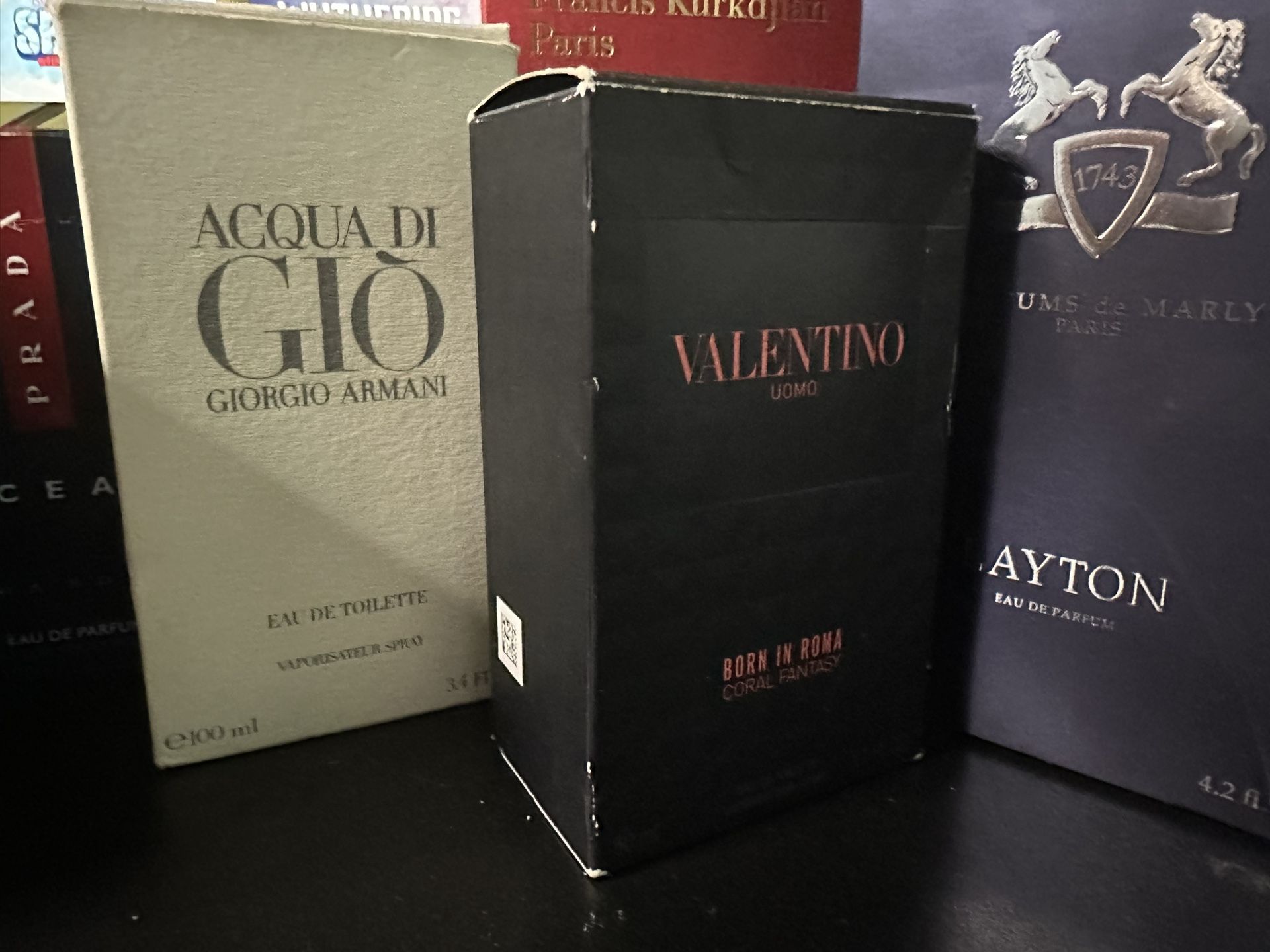 Fragrances Coming And Perfume Read Description.