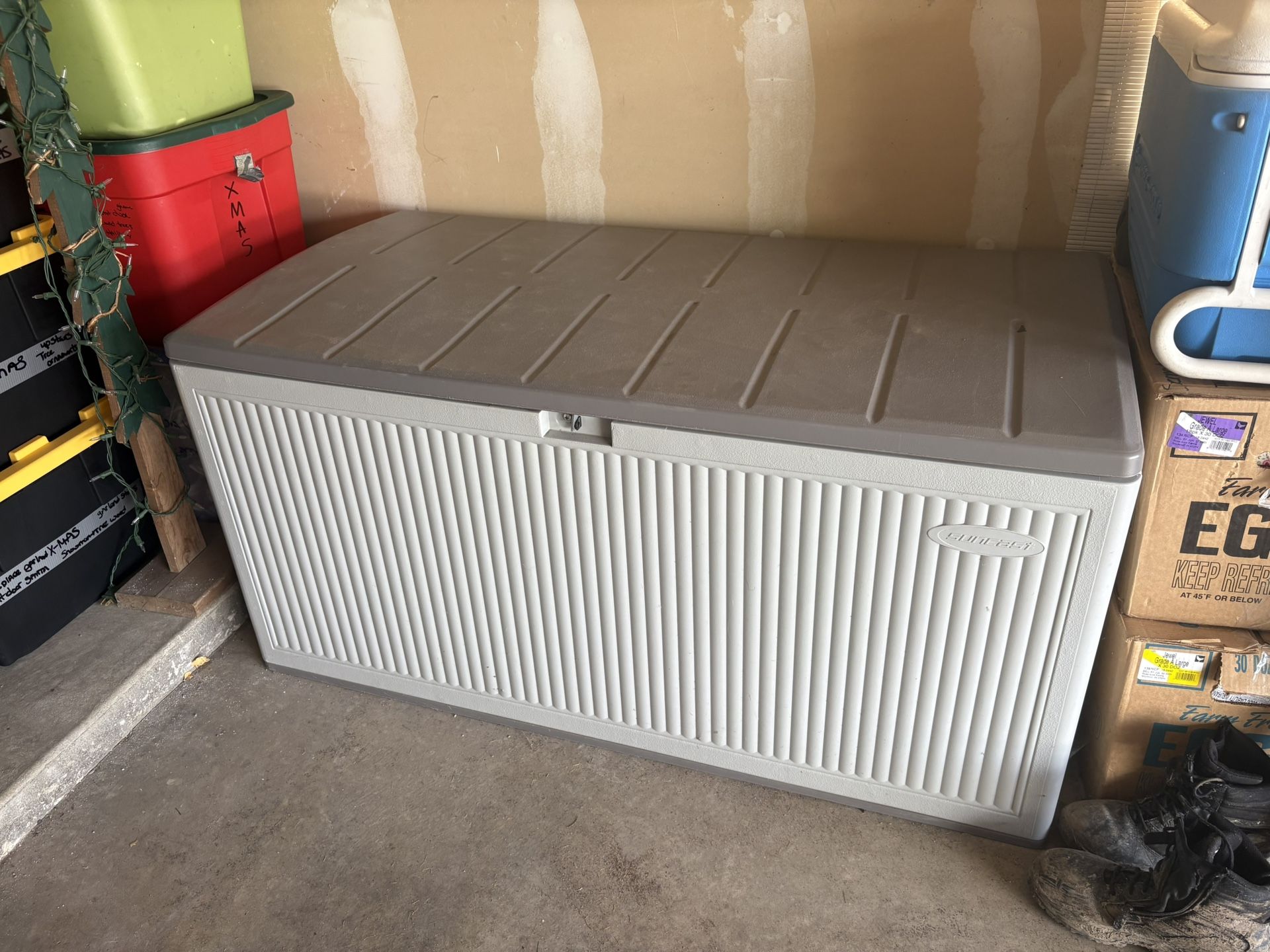 Large Lockable Storage Bin Locker