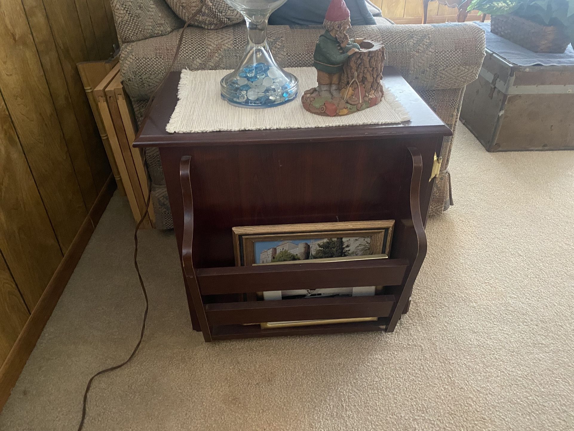 Wood End Table Magazine Rack & Storage