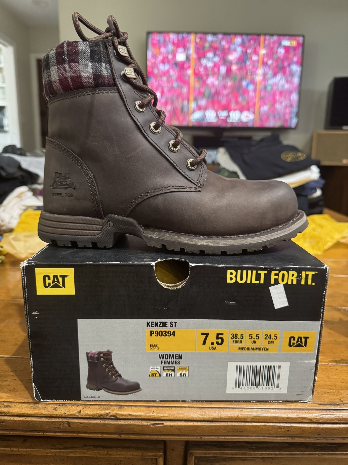 Caterpillar Woman’s Work Boot Sz 7.5