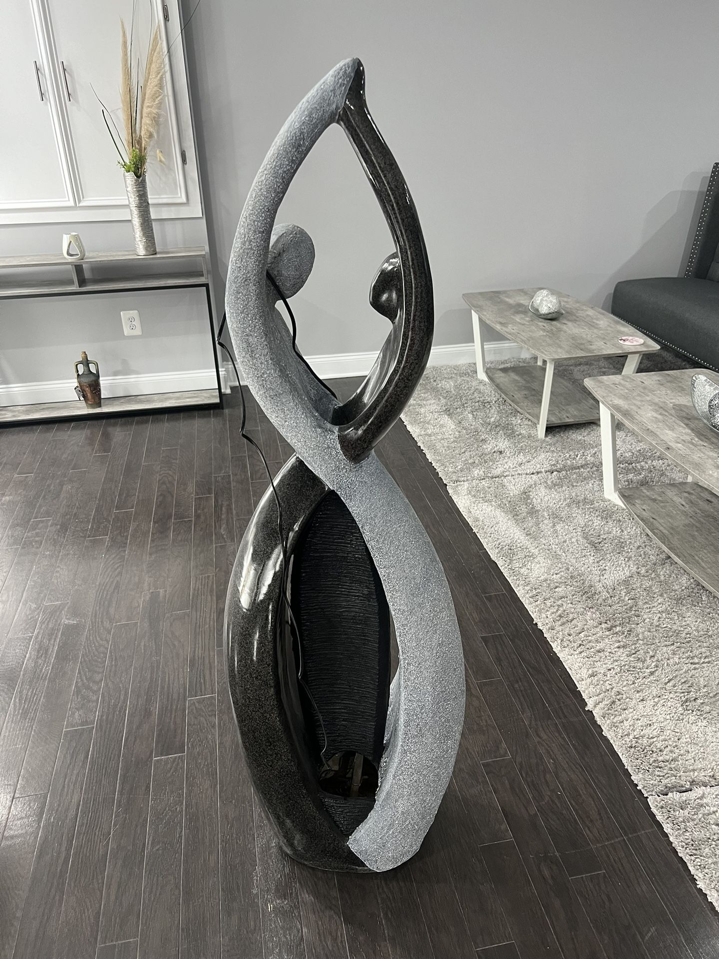 4 Ft 9 Inch Modern couple kissing fountain Grey and black