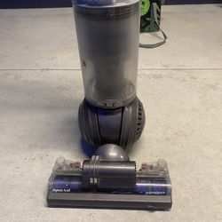Dyson Vacuum 