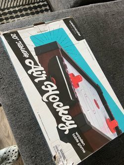 Table top air hockey game