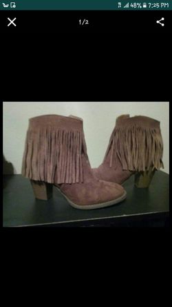 Size 9 fringe booties