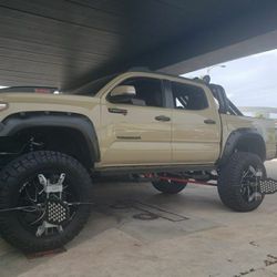 2017 Toyota Tacoma