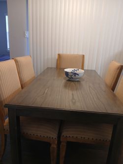 Kitchen table 5 seats