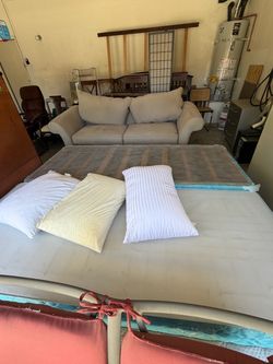 Free Furniture Bed Dressers Chairs