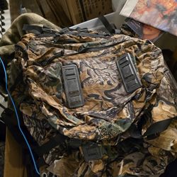 Cabela's camouflage hunting backpack