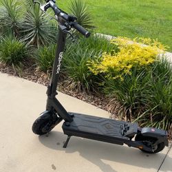 GX Zero Dual Motor Electric Scooter + 1 Extra Battery 