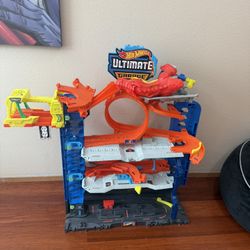 Hot wheels ultimate garage