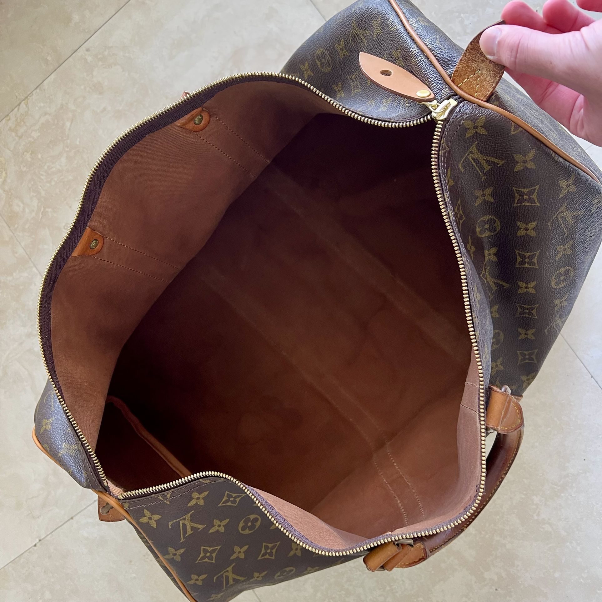 Louis Vuitton Keepall 55 Travel Bag - VINTAGE for Sale in Boca Raton, FL -  OfferUp
