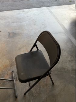Standard Black Metal Folding Chair