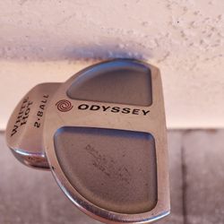 Left-handed Odyssey White Hot 2 Ball
