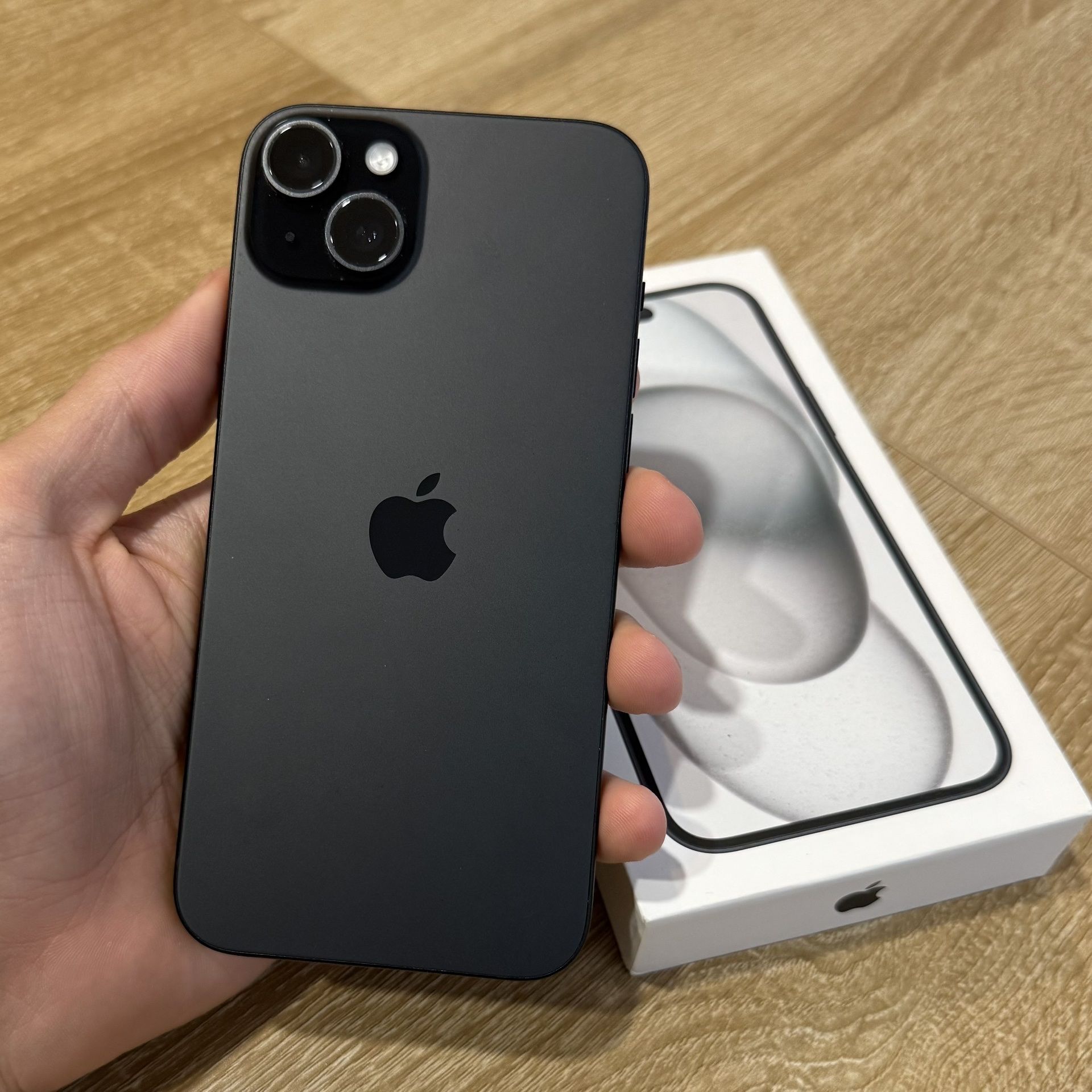 iPhone 15 Unlocked - 128GB - Black - 12-Month Warranty - No Credit