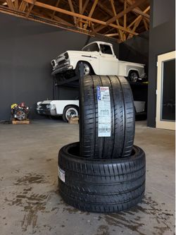 2x Michelin Pilot Sport 4S 325/25R21