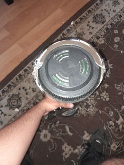 Chrome x6 hoverboard Bluetooth connection built in speakers