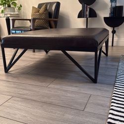 OTTOMAN FAUX LEATHER & Metal 