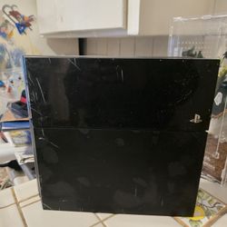 PlayStation 4 (PS4) Bundle – 2 Controllers, Dock & Games