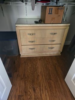 Bedroom dresser two-piece set