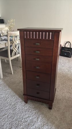 Dresser