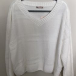 SO White V-Neck Sweater XXL Brand New Very Soft