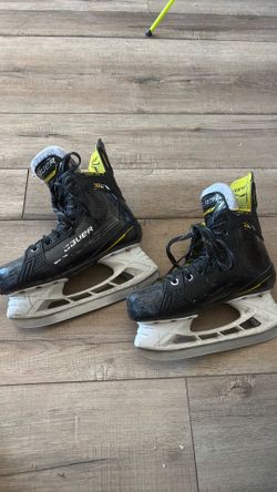Kids M4 Bauer hockey skates size 4.5 shoe five 5 1/2