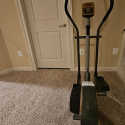 Weslo Momentum G3.8 elliptical 