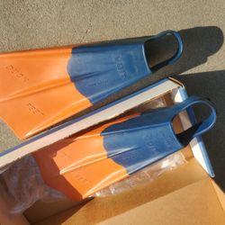 Voit Duck Feet Swim Fins / Flippers XL