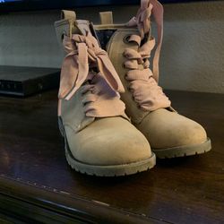 Girls Boots