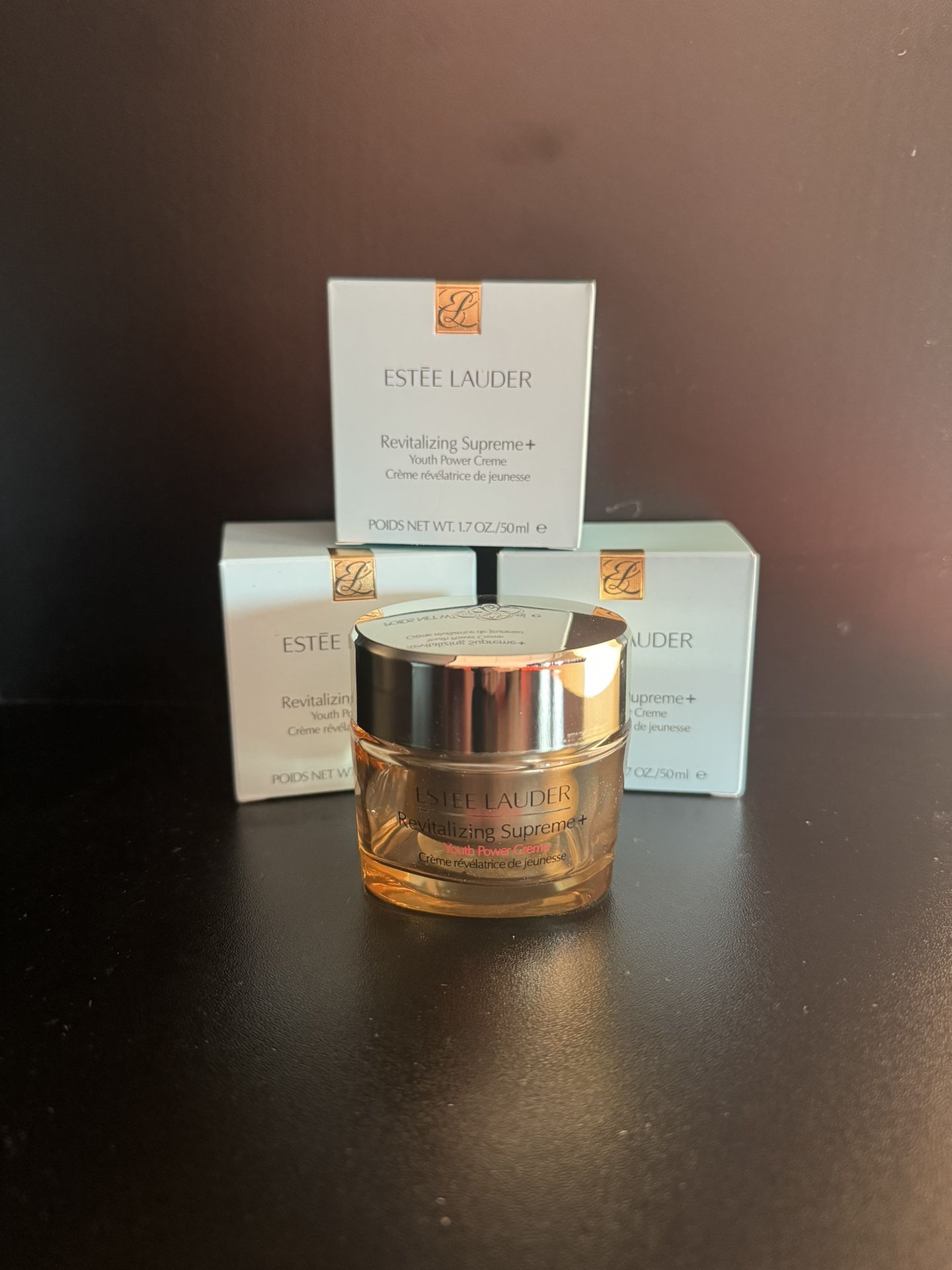 Estée Lauder Revitalizing Supreme