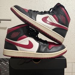 Jordan 1 Red Black 11.5M