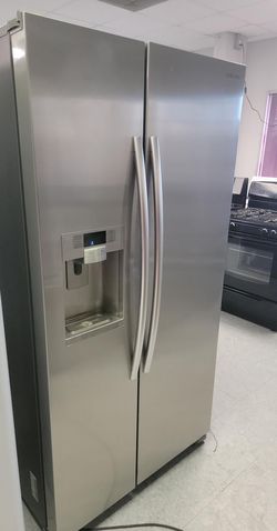 Samsung Side-by-Side Stainless Steel Refrigerator
