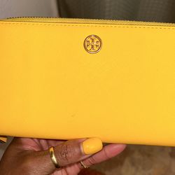 Tory Burch wallet