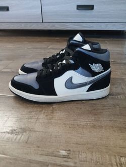 Nike Jordan Retro size 8.5 men's in excellent condition