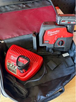 M12 12-Volt Lithium-Ion Cordless Green 125 ft.