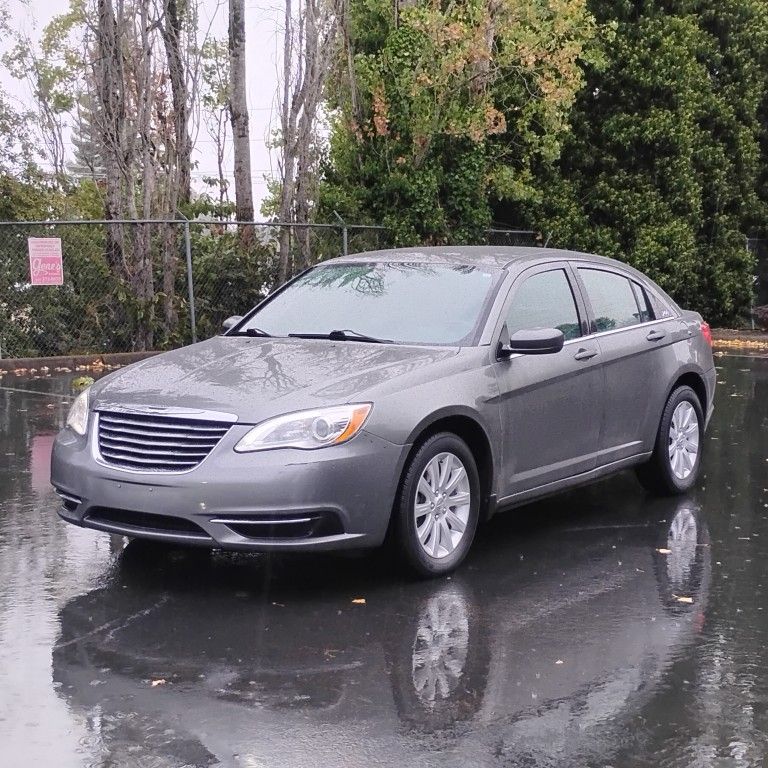 2013 Chrysler 200