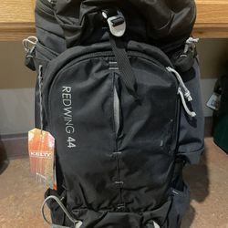NWT New Kelty Redwing 44 hiking back pack
