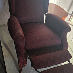 Vintage Recliner Very Little Wear