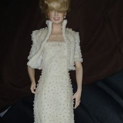 Vintage Porcealin Princess DIANA